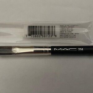 MAC COSMETICS 234 Dual Sided Split Fibre Eye Blending Brush
